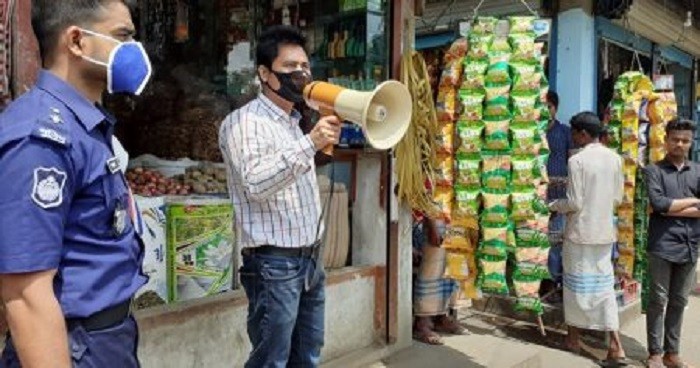 দ্রব্যের মূল্য স্থিতিশীল রাখতে বাজারে ঘুরছেন ডিসি